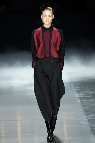 Look 17